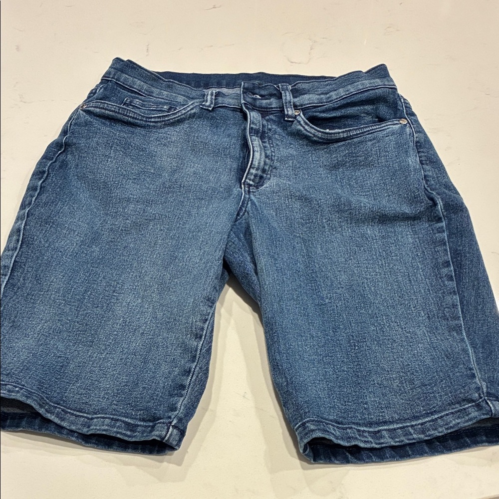 VENUS  Classic Blue Jean Shorts